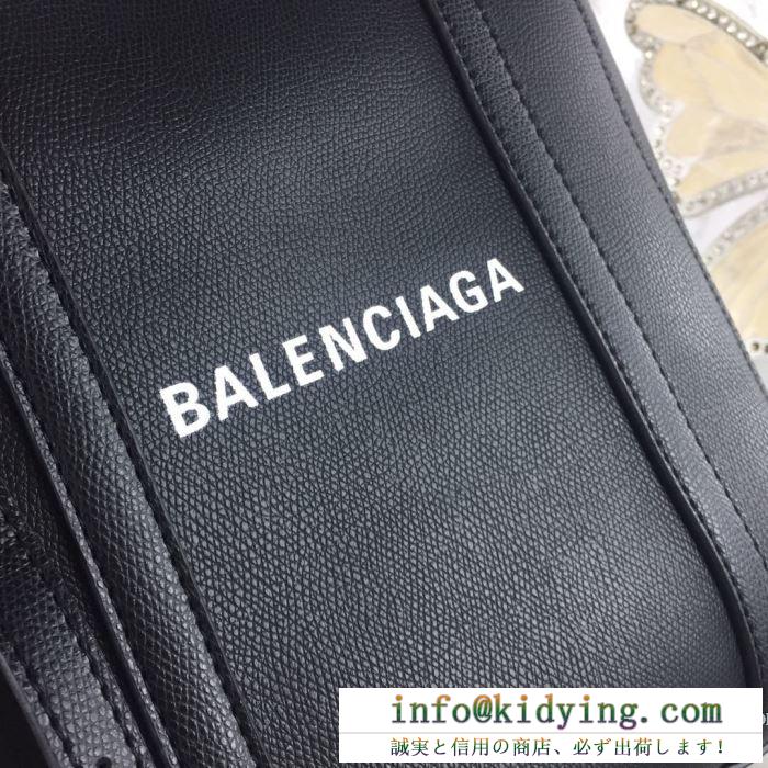 BALENCIAGA ショルダーバッグ コピー シックな肌触りが魅力 多色 バレンシアガ バッグ 新作 レディース ストリート セール