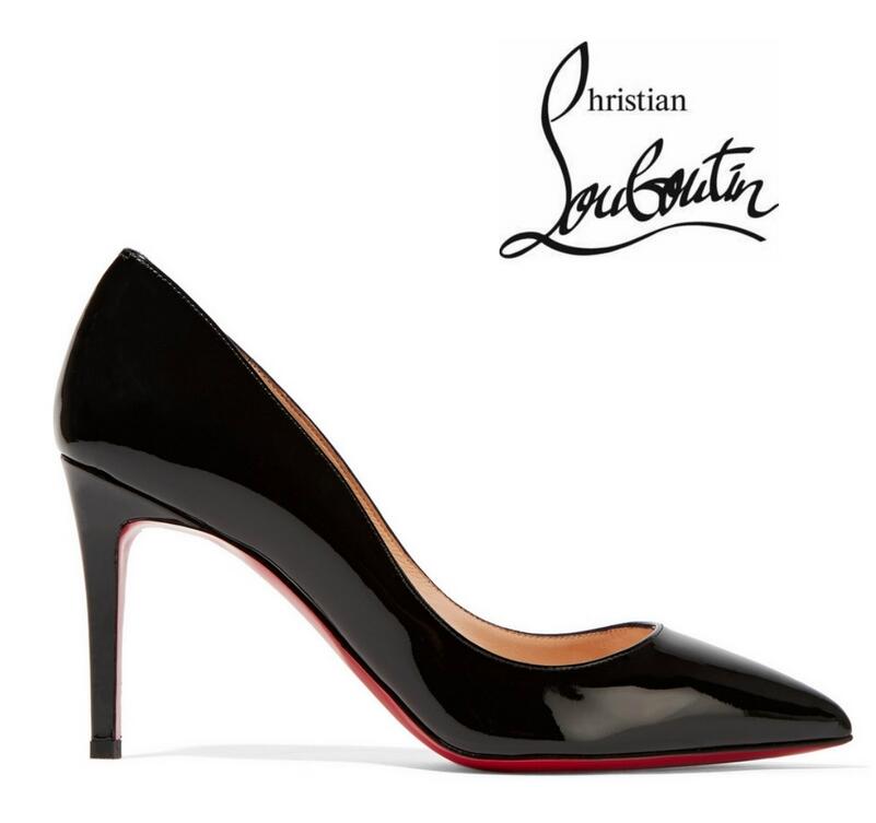 細足効果もバッチリなChristian louboutin クリスチャンルブタンの黒いハイヒールパンプス.