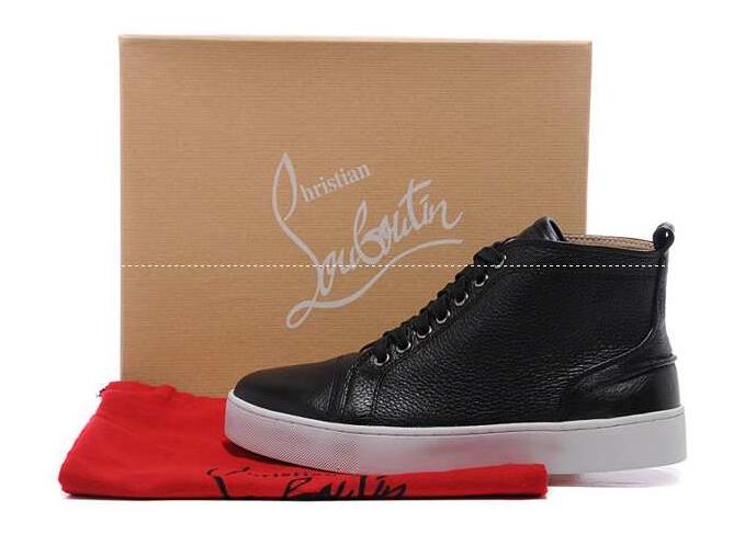 形も色も値段の割りに良いChristian louboutin、クリスチャンルブタンの男性インソールスニーカーシューズ.