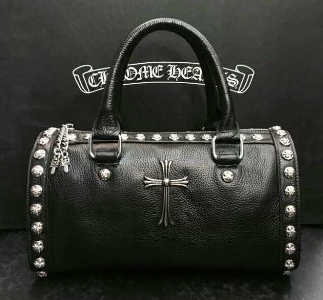 100%新品 クロムハーツ バッグ レディース スモールレザー ジムバッグ スダッズと十字架ロゴが付き ブラック chrome hearts お買い得なレディースハンドバッグ.