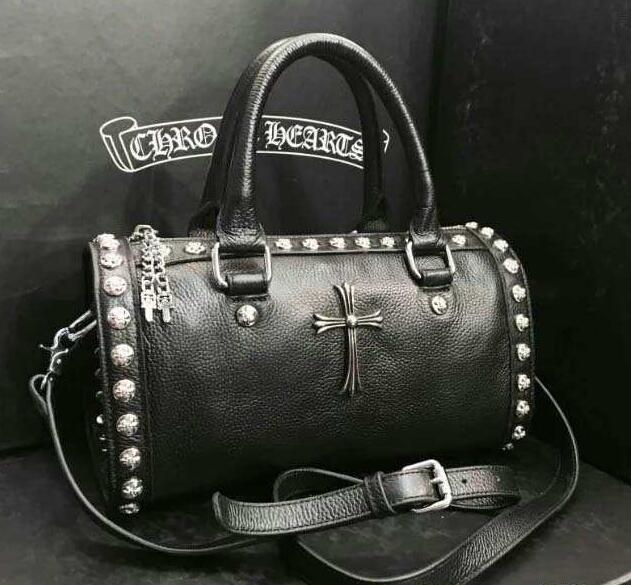 100%新品 クロムハーツ バッグ レディース スモールレザー ジムバッグ スダッズと十字架ロゴが付き ブラック chrome hearts お買い得なレディースハンドバッグ.