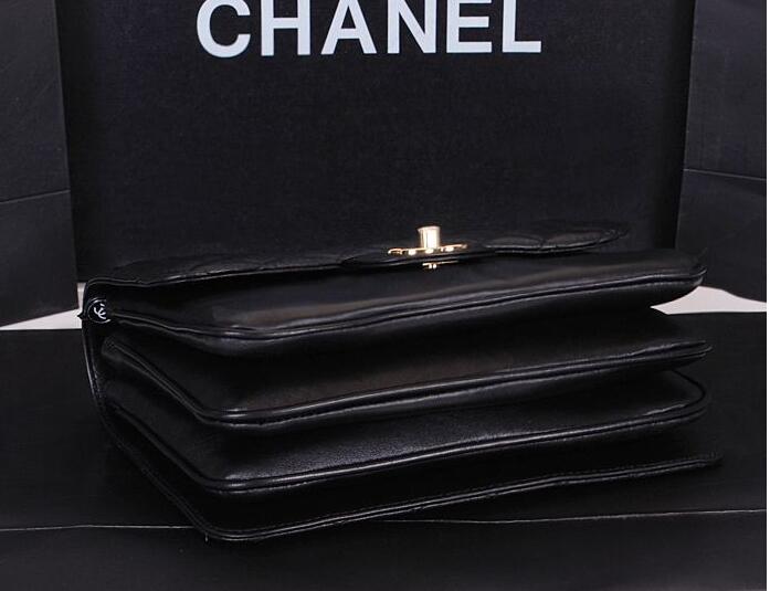 抜群な存在感のシャネル バッグ マトラッセ ラムスキン a82527 レッド ブラック ブルーの3色選択 chanel チェーン ポシェット レディースショルダーバッグ.