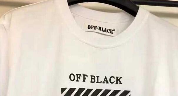 存在感のあるOFF-WHITE　 オフホワイト スーパーコピー 　季節感にマッチするＴシャツ