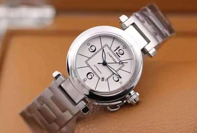 モデル大絶賛 cartier カルティエ 腕時計 コピー 装着感に優れる女性用時計