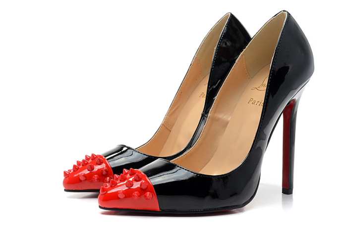 爆買い新作登場大好評♪Christian louboutinクリスチャンルブタンハイヒールコピーパンプス スパイクブラック