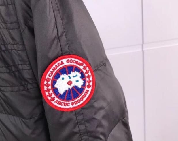 絶大な人気CANADA GOOSE カナダグース 激安 品質に人気ダウンジャケット