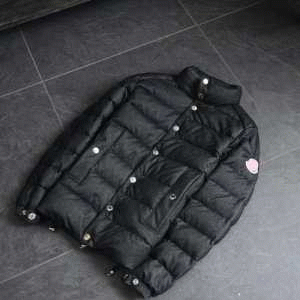 首胸ロゴ  2016秋冬モンクレール MONCLER  ベス...