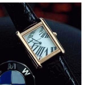 ダイヤモンド煌めくカルティエ 時計 スーパー コピー　CARTIER回転する角形腕時計