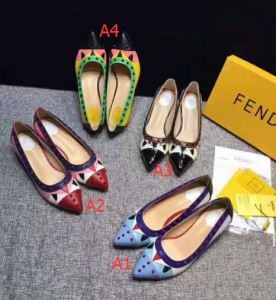 フェンディ FENDI 低めのヒール HOT2017 一味違...