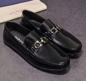 履き心地いい フェラガモ靴 メンズビジネス シューズ FERRAGAMO 紳士レザーローファー通勤