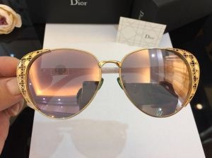 新鮮夏日風 ディオール サングラス 新作 Dior コピー 機能美 キラキラ 鮮やか 綺麗め　６色 人気 おしゃれ