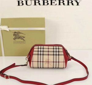 爽やかな印象 BURBERRY 個性を引き立てバーバリー 3色選択可 ショルダーバッグ