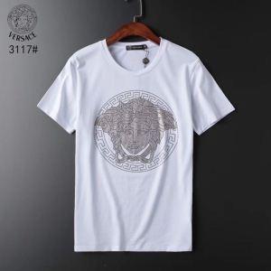 安心の関税送料込 19SS 新作 使えて可愛いデザイン夏新品 VERSACE ヴェルサーチ 半袖Tシャツ 2色可選