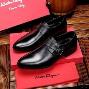 現地価格でお得に　フェラガモ 靴 コピーFERRAGAMOビ...