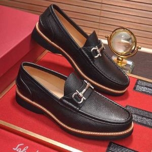 爆買い品質保証　FERRAGAMOビジネスシューズスーパーコピーローファーフェラガモ靴コピー　職場用紳士靴 軽量　使い勝手抜群　大満足の新作　