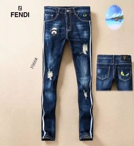 FENDIスーパーコピー　細身脚長効果通気性があり   フェンディジーンズコピー　ストレッチ相性抜群　動きやすい　本物と同じぐらい品質