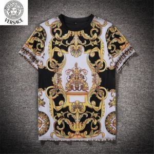 ヴェルサーチ VERSACE メンズ トップス 抜群な存在感...