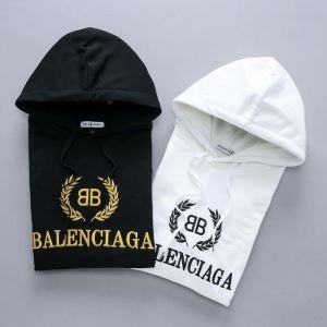 BALENCIAGA パーカー メンズ 落ち着きのある雰囲気に コピー BB バレンシアガ フーディ ブラック ホワイト コーデ 最低価格