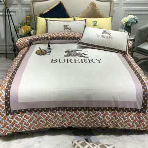 バーバリー BURBERRY 寝具4点セット 秋らしいモード感たっぷりの一枚 2019年秋冬人気新作の速報