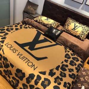 保温性を強化したシンプルなデザイン ルイ ヴィトン LOUIS VUITTON 寝具4点セット 国内入手困難2019秋冬新作