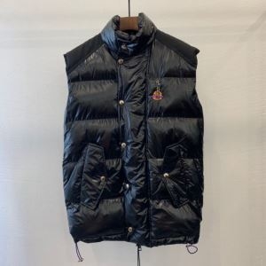 ストレスを感じにくい極上の着心地 MONCLER 薄手モンクレール  ダウンジャケット2019秋冬最重要アイテム こだわりのコート