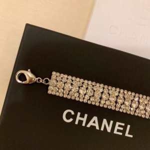 CHANEL ブレスレット 新作 印象深いなデザインで大人気 レディース シャネル コピー ファッション ロゴ おすすめ お手頃な価格