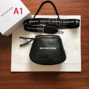 BALENCIAGA ショルダーバッグ メンズ シンプルさ満点の限定品 バレンシアガ バッグ コピー 多色可選 ストリート おすすめ 安い