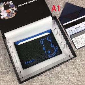 PRADA いつだって時代を先行く秋冬らしい新作  プラダ  秋らしさをキープする定番新作 財布/ウォレット 多色可選 着こなし方は無限大の秋冬新作