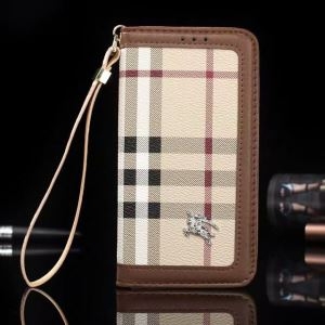 大満足の2019秋冬新作 雑誌掲載で早くも話題の秋冬新作 バーバリー BURBERRY ケータイケース