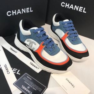 こなれ感を楽しめるアイテム シャネル スニーカー コーデ CHANEL レディース コピー ブランド 限定品 シック デイリー 最高品質