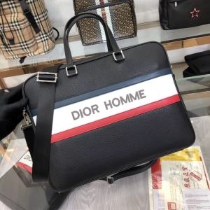 DIOR ビジネスバッグ 人気 大人遊び心たっぷり ディオー...