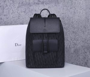 DIOR バックパック 限定 エレガントな装いに映え メンズ ディオール コピー 通販 ブラック モノグラム 通勤通学 最安値