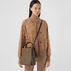 ショルダーバッグ バーバリー Burberry おしゃれ度を...