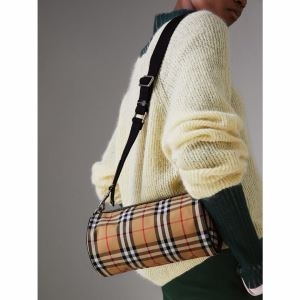 ショルダーバッグ Burberry 限定 シックな装いを一新...