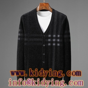 先取り2022年秋冬 BURBERRY バーバリー偽物 セーター 高品質着回し 綺麗めチェック メンズカーディガン