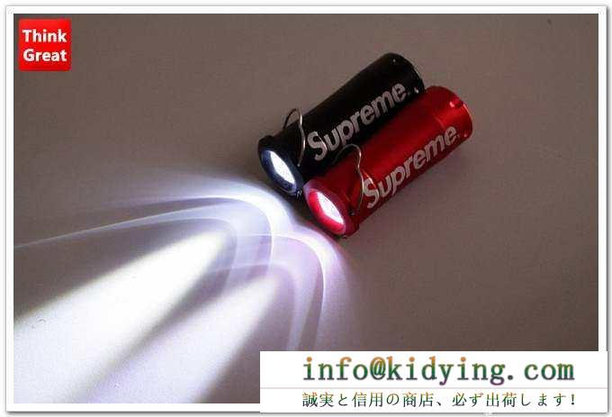 目玉商品 2015 シュプリーム supreme 懐中電灯 2色可選