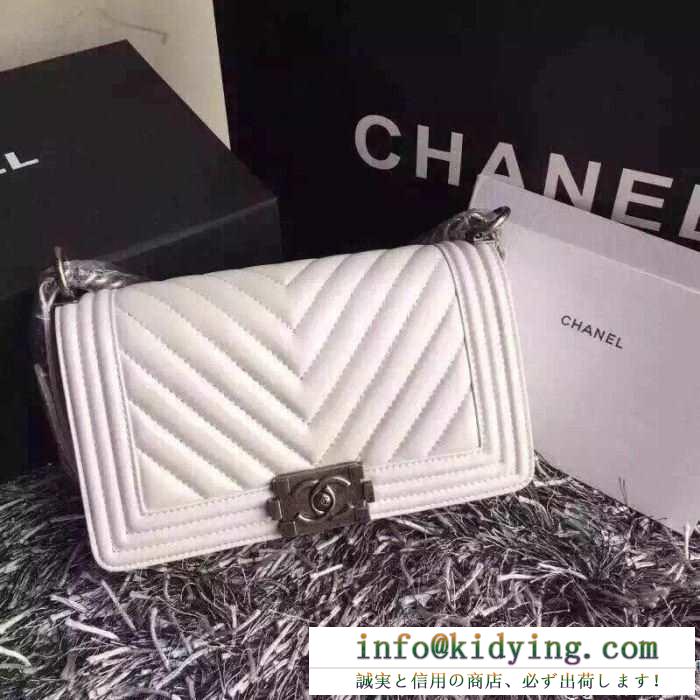 大人のセンスを感じさせる 2015秋冬物 シャネル chanel ショルダーバッグ