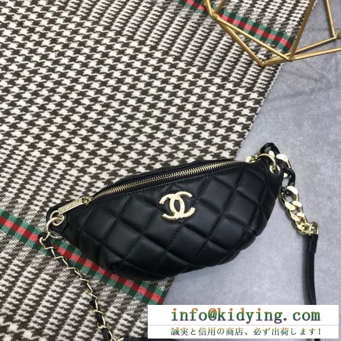 華のある装いを楽しむモデル chanel ショルダーバッグ 定番 シャネル バッグ コーデ レディース コピー ストリート セール