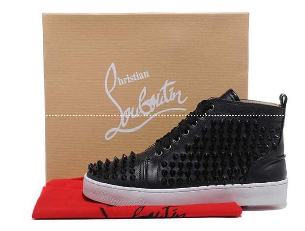 秋冬新作のChristian louboutin、クリスチャンルブタン コピー 靴の幅広いシーンで適応な黒いシューズ/靴/スニーカー.