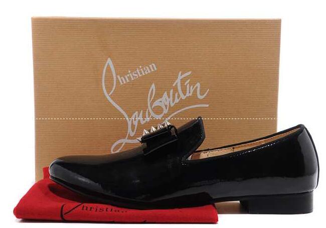 メンズファッションのChristian louboutin、クリスチャンルブタンの立体感のある個性的なビジネスシューズとカジュアルパンプスを兼用する男性靴.