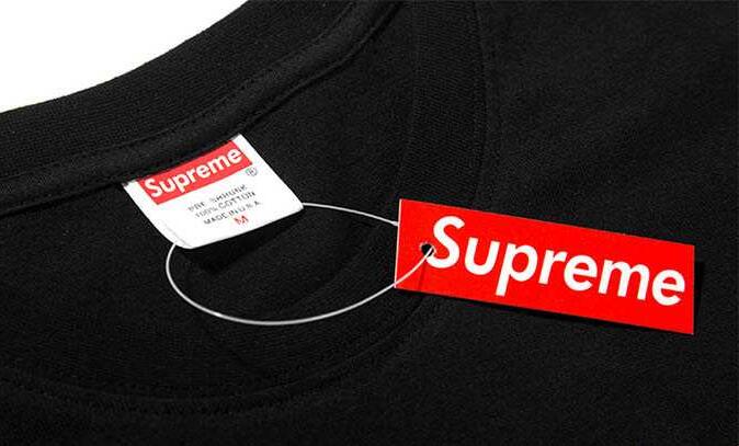 SUPREME tシャツ 偽物 黒と白の2色 シュプリーム メンズ半袖tシャツ 激安大特価大人気な夏服.