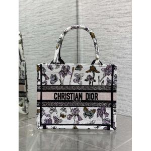 DIORバッグブランド 品 コピー本季新作2026最新 ファッショニスタ愛用 大人っぽい雰囲気.