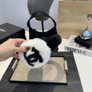 新作 オフィス使いに 大人気定番 ピュアな印象にコピー ブランド耳カバーシャネル CHANEL.