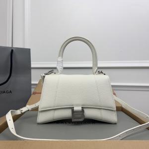 Balenciaga安い 関税送込 新秋セールアイテム 創意デザインブランド コピー 通販バック.