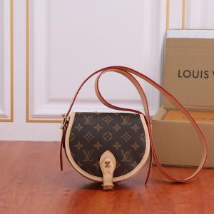 スタイルUPして着こなす 防寒性に優れた 大変人気ブランド コピー 販売バッグLOUIS VUITTON.