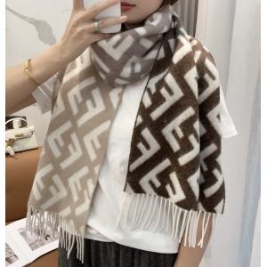 26ＡＷ美品 最短1週間 日本未発売 新作限定華やかキュートマフラーコピー ブランド 通販FENDI..