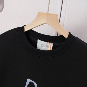 ディオールシックでお洒落な 今年注目すべき秋冬ファッション 視線を集めてコピー 商品 ブランドシャツ..