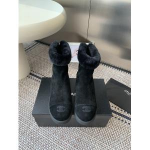 セールで嬉しい入荷 根強い人気定番商品 魅力を引き出してくれるCHANELコピー ブランド 通販ブーツ靴.