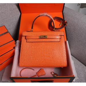 バッグ値段が安い高品質 大人キレイに仕立てる  スタイルアップ効果ブランド コピー 安心HERMES.