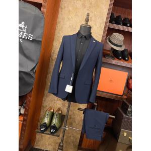 ブランド コピー 優良店バーバリー上品な大人に！ 着こなし自在 お洒落な存在感     スーツ..